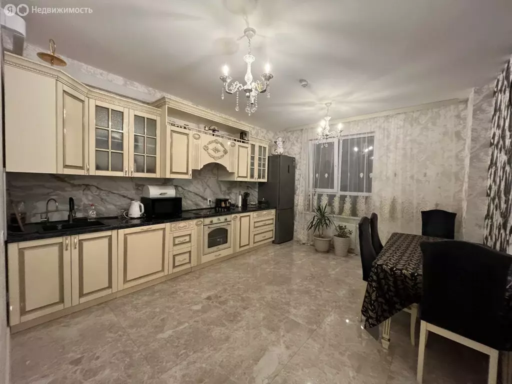 3-комнатная квартира: Екатеринбург, улица Владимира Высоцкого, 7А ... - Фото 1