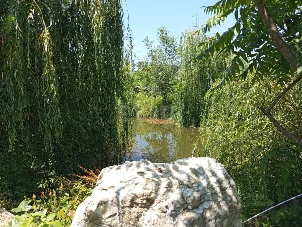 Участок в Адыгея, Майкопский район, пос. Каменномостский ул. Школьная ... - Фото 1