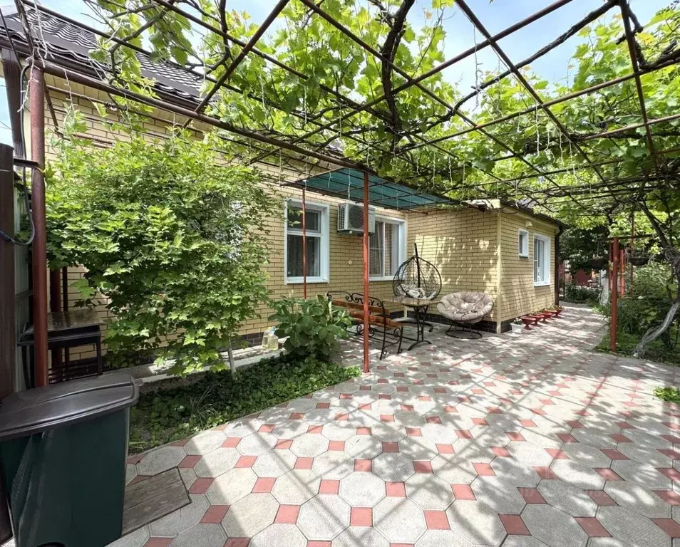 Дом в Краснодарский край, Ейск Бердянская ул. (154 м) - Фото 1