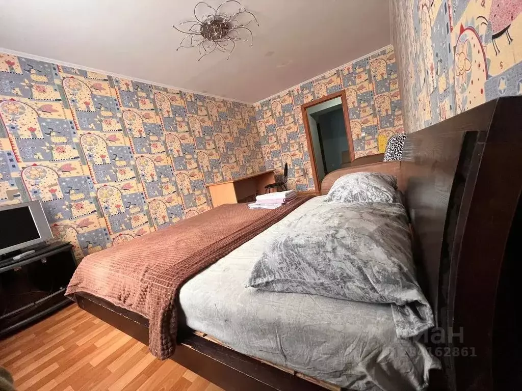 3-к кв. Тюменская область, Тюмень 6-й мкр, ул. Валерии Гнаровской, ... - Фото 0