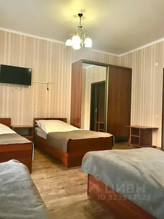 Комната Кабардино-Балкария, Эльбрусский район, с. Терскол ул. Азау, 4 - Фото 1