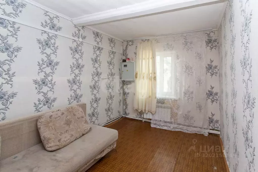 Дом в Тюменская область, Тобольск ул. Чернышевского, 82 (53 м) - Фото 1