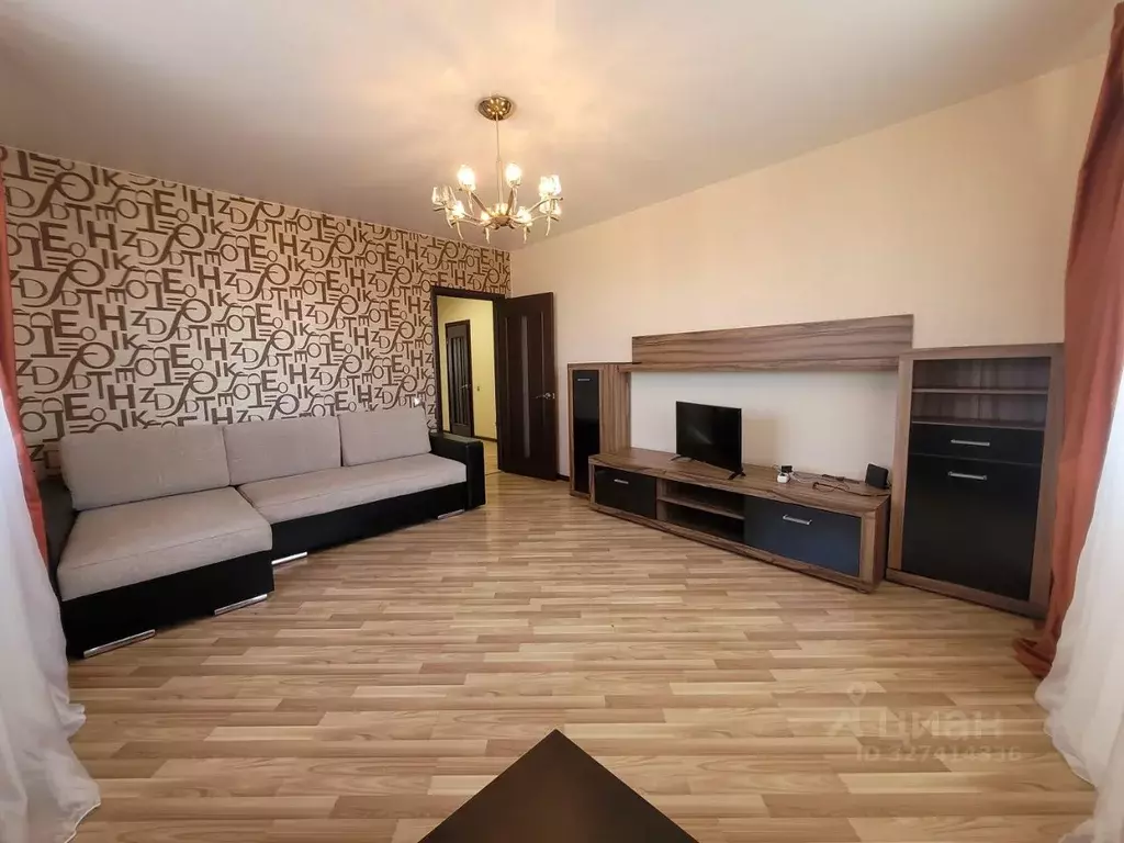 2-к кв. Калужская область, Калуга ул. Баррикад, 144 (60.0 м) - Фото 1