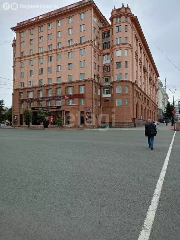 1-комнатная квартира: Челябинск, площадь Революции, 1 (43.7 м) - Фото 0