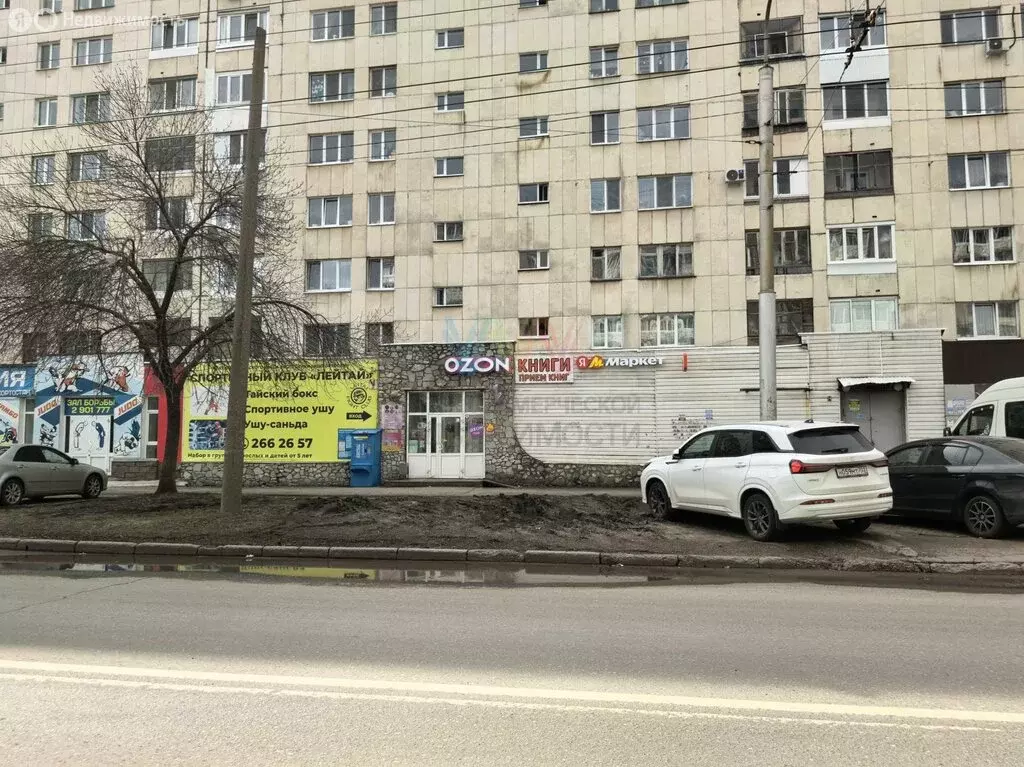 Торговая площадь (224 м) - Фото 1