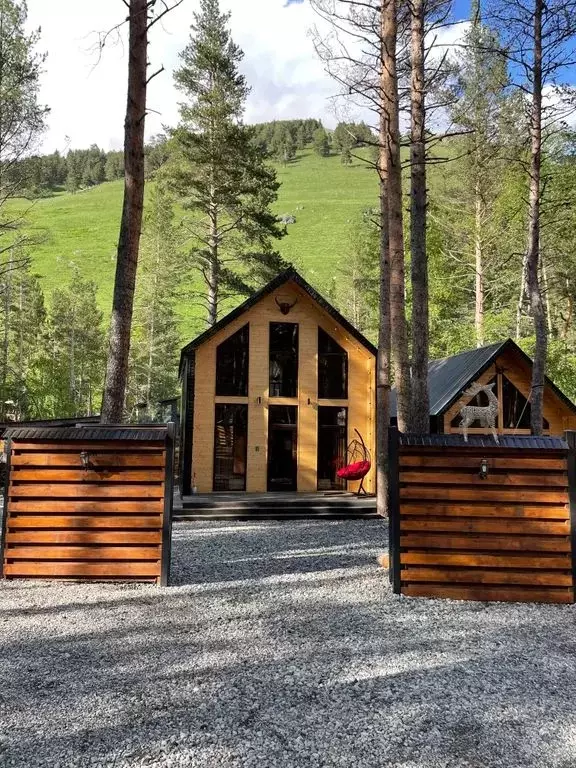 Дом в Кабардино-Балкария, Эльбрусский район, с. Терскол ул. ... - Фото 0