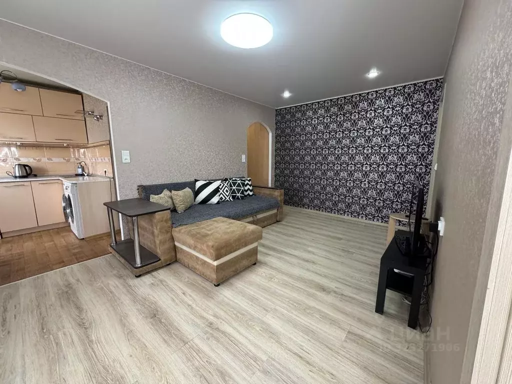 2-к кв. Удмуртия, Ижевск Воткинское ш., 20 (56.0 м) - Фото 2