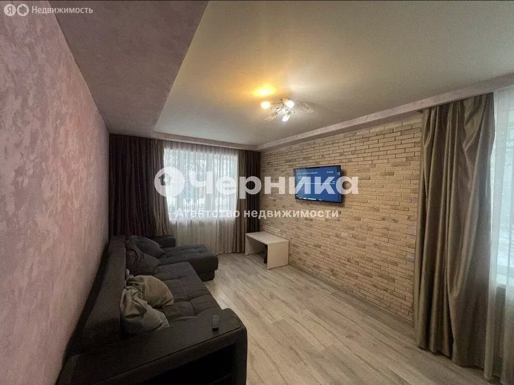 3-комнатная квартира: Шахты, Депутатская улица, 10 (60.8 м) - Фото 1