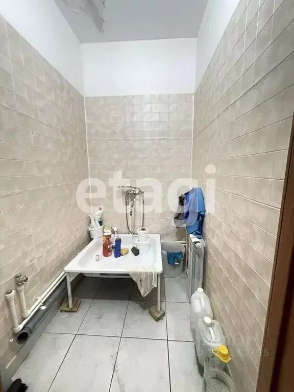 Помещение свободного назначения в Красноярский край, Красноярск ул. 60 ... - Фото 1