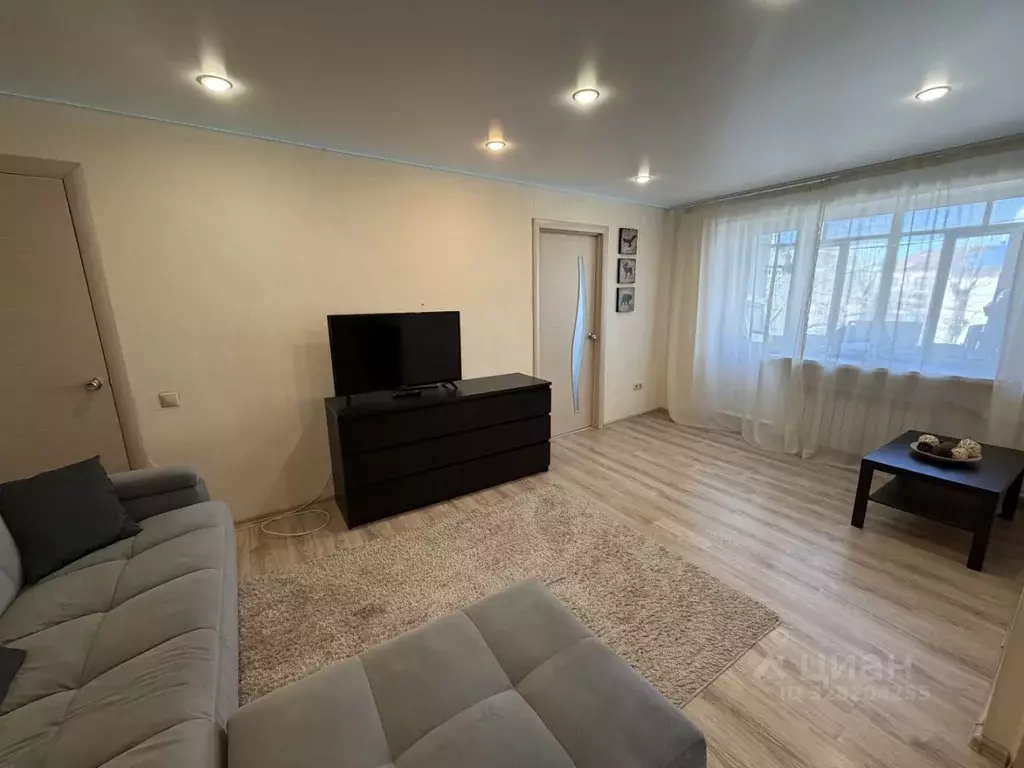 2-к кв. Свердловская область, Екатеринбург ул. Сортировочная, 8 (38.0 ... - Фото 1