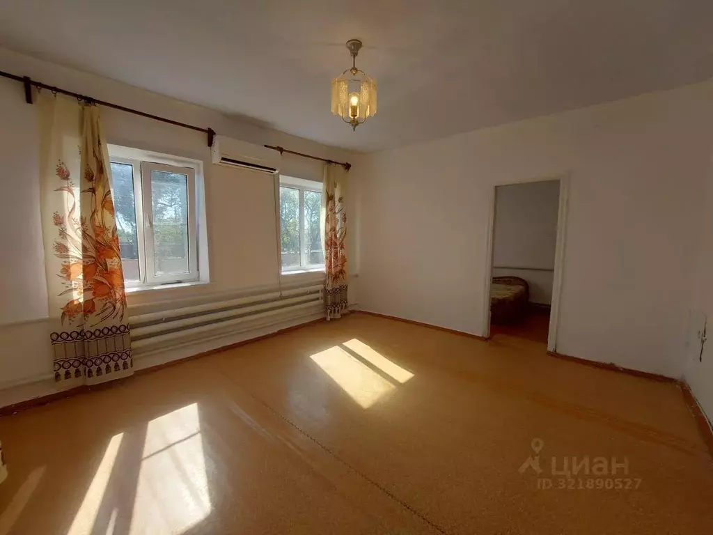 Дом в Ставропольский край, Новоалександровск  (100 м) - Фото 2