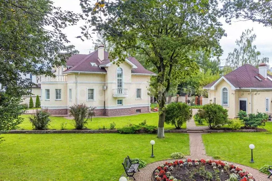 Дом в Москва д. Десна, 12Ю (336 м) - Фото 1