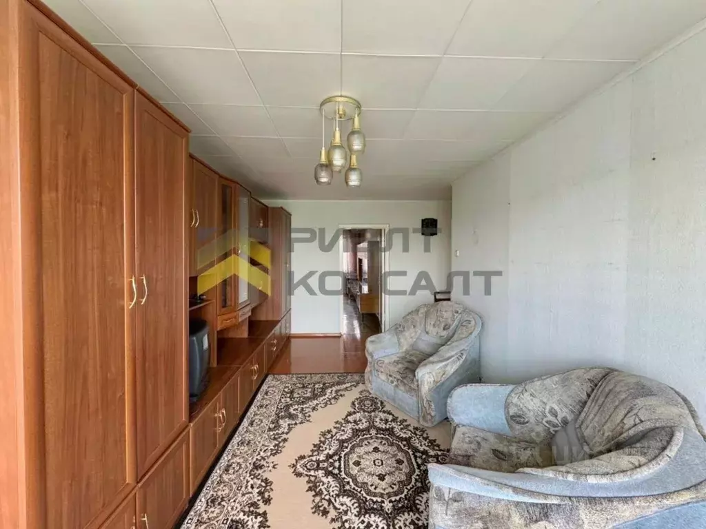 3-к кв. Омская область, Омск ул. Ватутина, 5 (60.4 м) - Фото 0