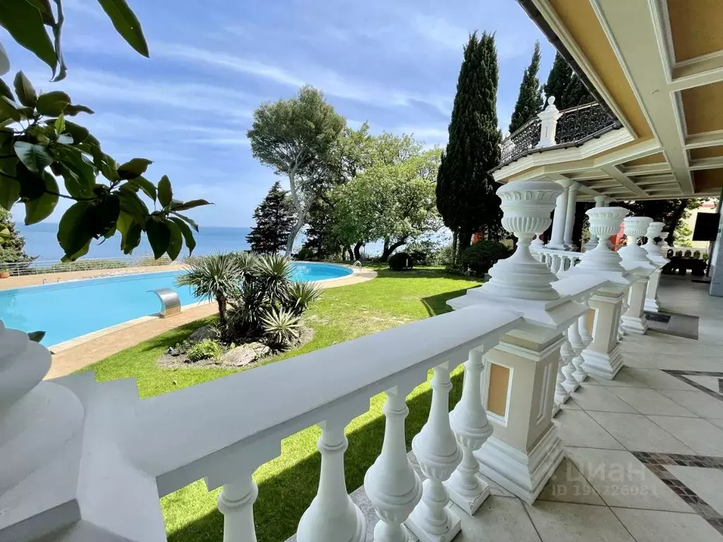 Дом в Крым, Алупка Ялта городской округ, ул. Первого Мая, 3А (810 м) - Фото 1