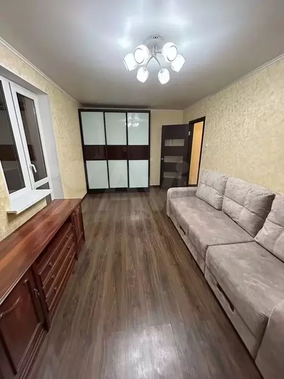 2-к. квартира, 48 м, 2/9 эт. - Фото 1