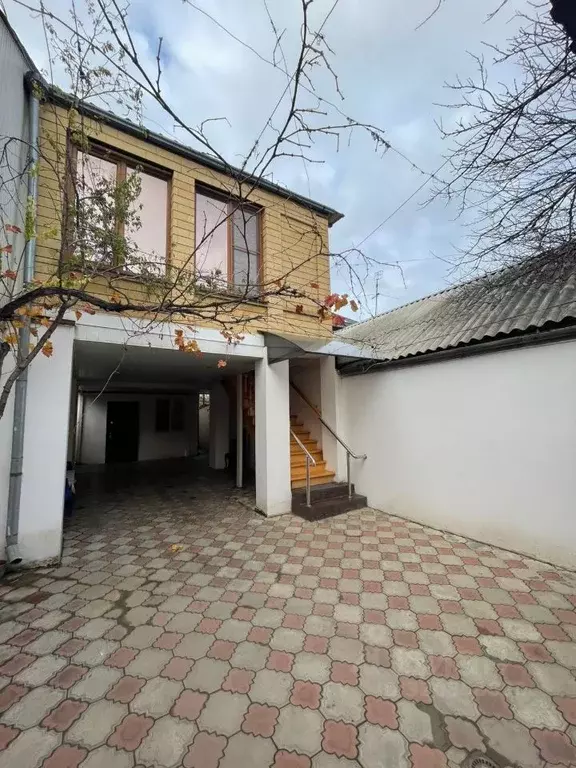 Дом в Дагестан, Махачкала ул. Гагарина (200 м) - Фото 0