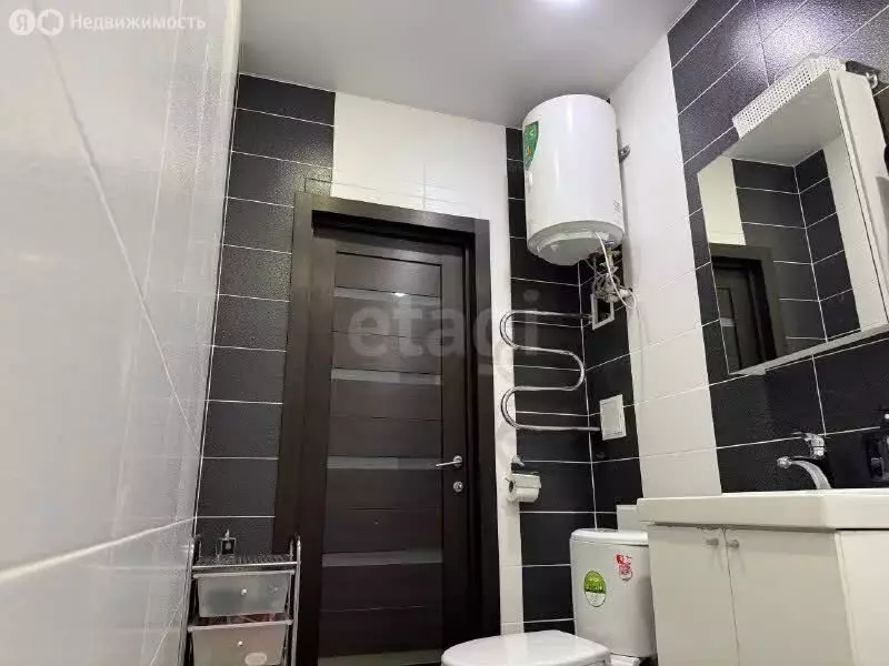 1-комнатная квартира: Омск, улица 1-ой Красной Звезды, 81 (43.7 м) - Фото 1