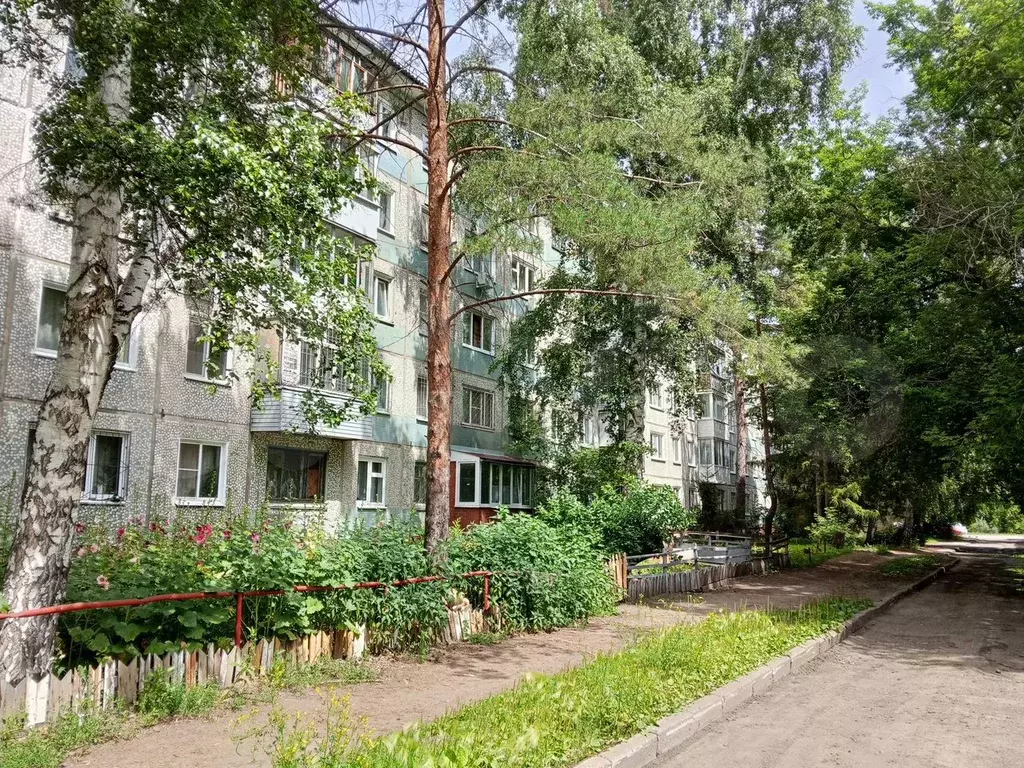 Комната 17 м в 1-к., 1/5 эт. - Фото 0