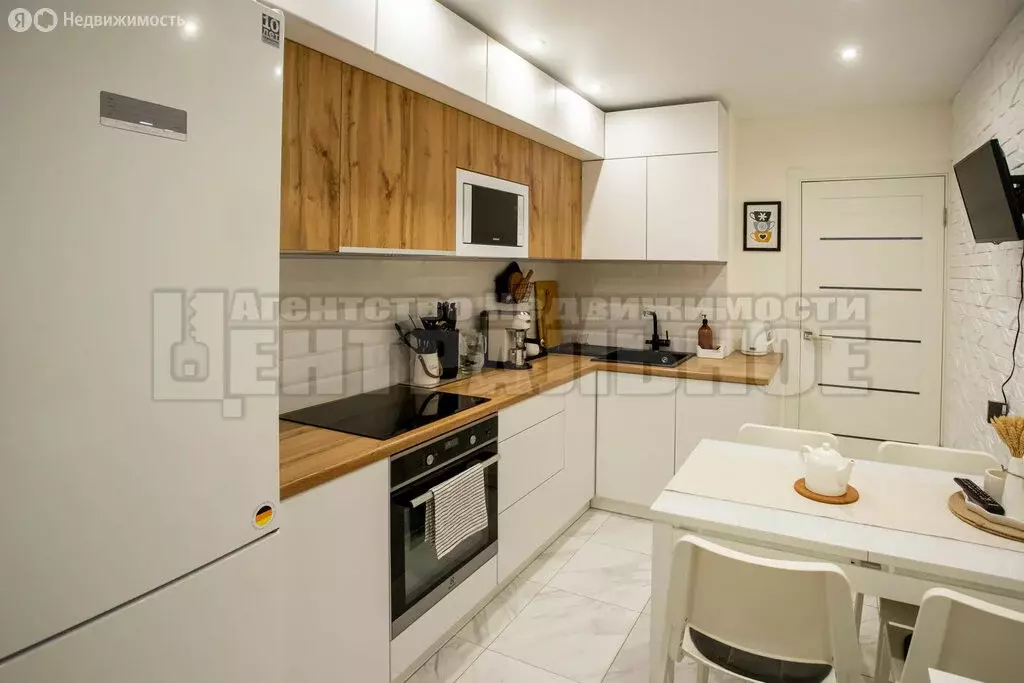 1-комнатная квартира: Смоленск, улица Рыленкова, 54А (38 м) - Фото 0