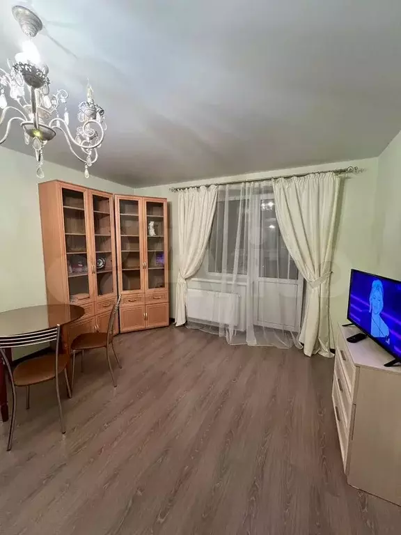 1-к. квартира, 35 м, 7/10 эт. - Фото 1