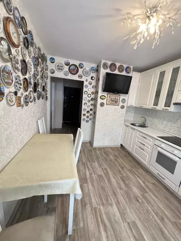 1-к кв. Омская область, Омск ул. 3-я Енисейская, 32/2 (35.4 м) - Фото 2