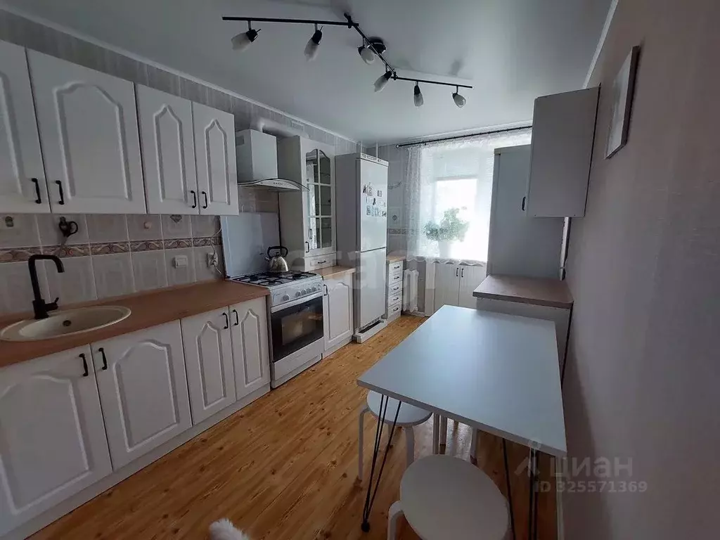 3-к кв. Саратовская область, Саратов ул. 2-я Садовая, 65/71 (61.5 м) - Фото 1