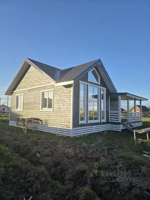 Дом в Новгородская область, Новгородский район, Савинское с/пос, пос. ... - Фото 1