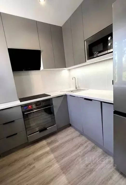 1-к кв. Татарстан, Елабуга 4/5 мкр, ул. Автомобилистов, 2 (36.7 м) - Фото 2