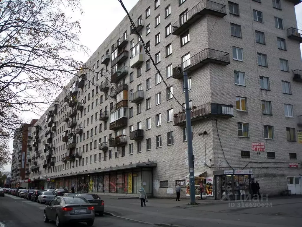 3-к кв. Санкт-Петербург просп. Ветеранов, 105 (58.8 м) - Фото 1