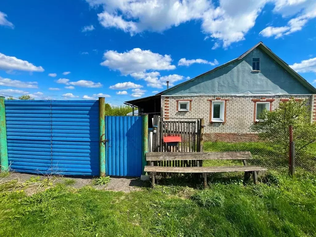 Дом в Курская область, Солнцевский район, Шумаковский сельсовет, д. ... - Фото 1