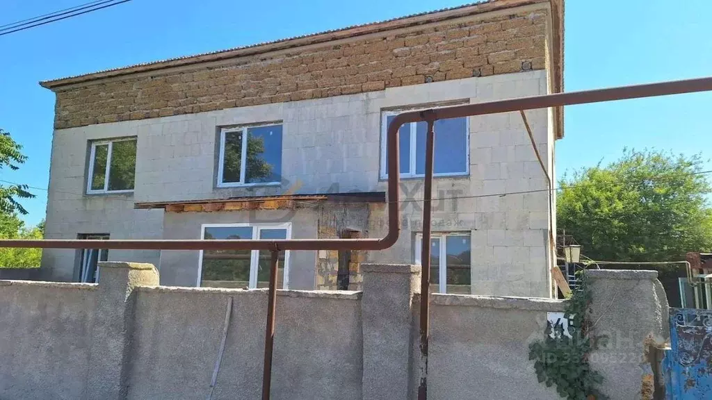 Дом в Крым, Черноморское пгт ул. Ломоносова, 45 (195 м) - Фото 1