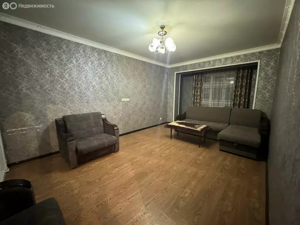1-комнатная квартира: Дербент, улица Сальмана, 91В (50 м) - Фото 0