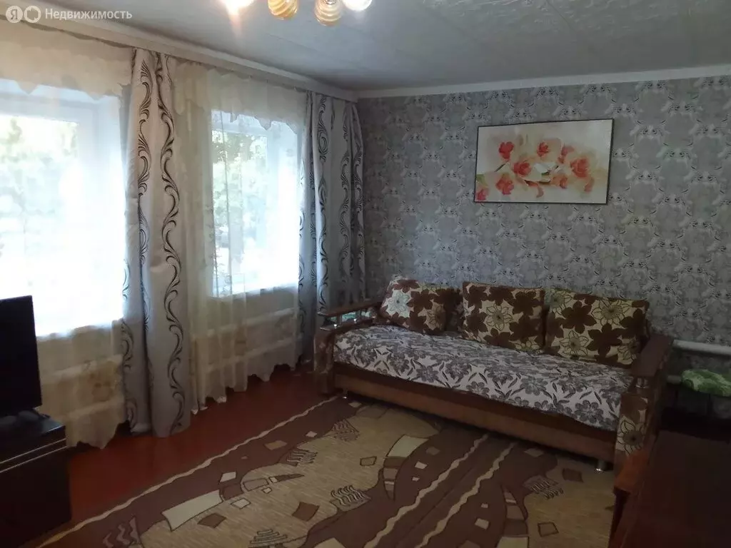 3-комнатная квартира: Шахты, улица Ленина, 90 (70 м) - Фото 1