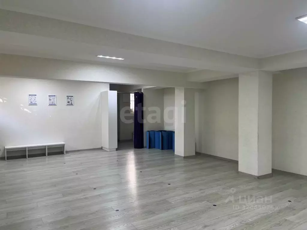 Помещение свободного назначения в Крым, Алушта ул. Красноармейская (57 ... - Фото 2