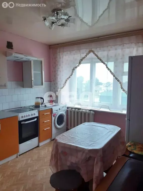 3-комнатная квартира: Ялуторовск, улица Ватутина, 1 (61 м) - Фото 1