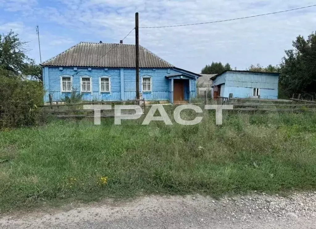 Дом в Воронежская область, Верхнехавский район, с. Большая Приваловка ... - Фото 1