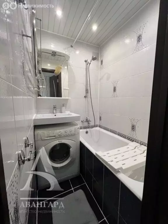 2-комнатная квартира: Клин, Самодеятельная улица, 7 (48 м) - Фото 0