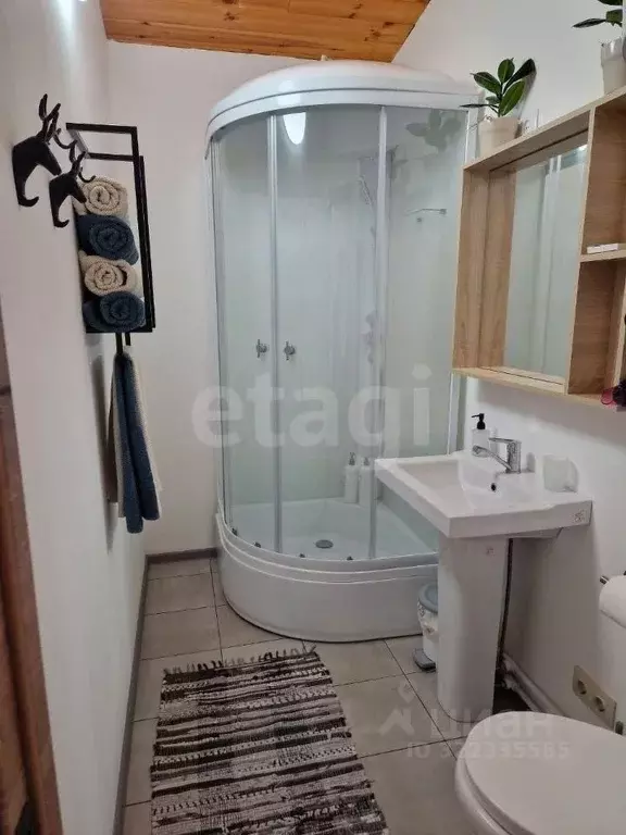 Дом в Алтай, Чемальский район, с. Турбаза Катунь ул. Романтиков, 16 ... - Фото 1