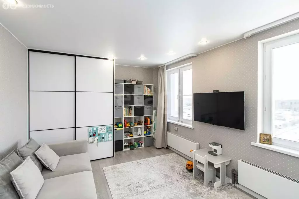 3-комнатная квартира: Тюмень, микрорайон Антипино, Беловежская улица, ... - Фото 1