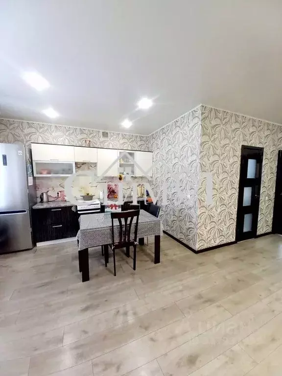 3-к кв. Хакасия, Черногорск ул. Генерала Тихонова, 6Бк1 (82.0 м) - Фото 0