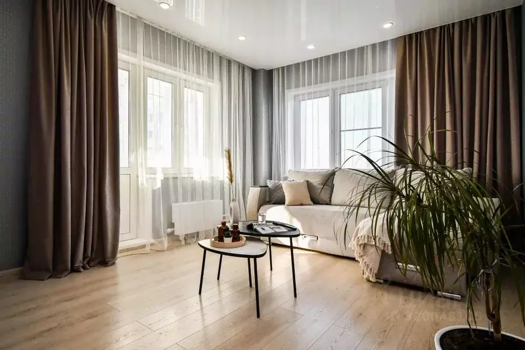 2-к кв. Красноярский край, Красноярск наб. Ярыгинская, 3 (68.0 м) - Фото 1