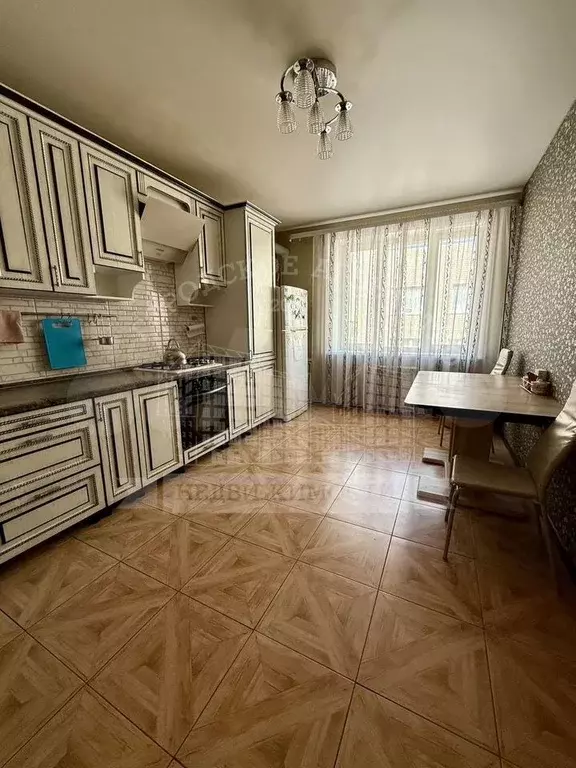 2-к. квартира, 67 м, 5/5 эт. - Фото 0