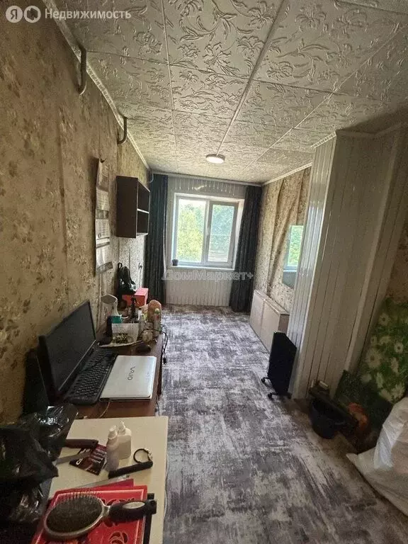 3-комнатная квартира: Новокузнецк, улица Покрышкина, 24 (35.9 м) - Фото 0