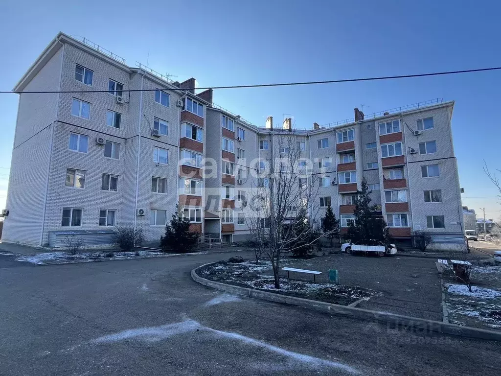 2-к кв. Калмыкия, Элиста Калачинская ул., 22Вк1 (61.1 м) - Фото 1