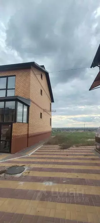 Дом в Волгоградская область, Волжский Набережная ул., 10А/6 (280 м) - Фото 2