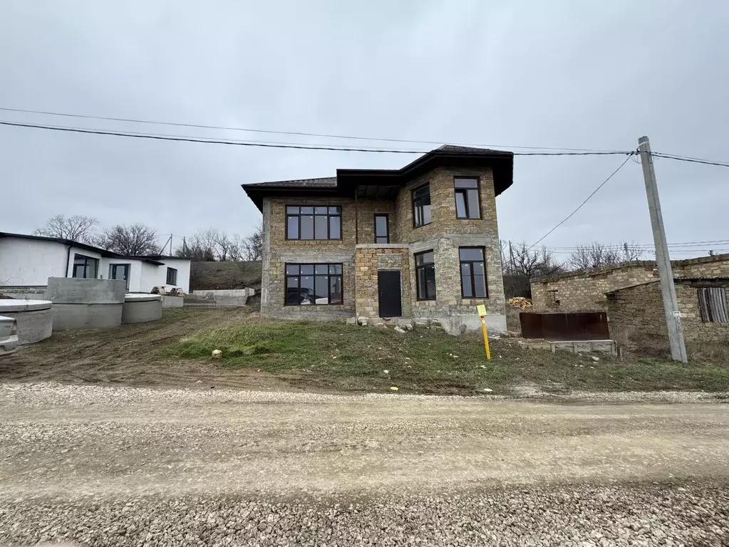 Дом в Крым, Симферополь ул. Ярославская, 9 (242 м) - Фото 1