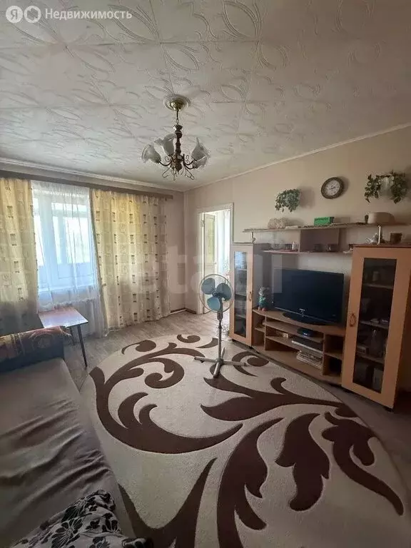 3-комнатная квартира: Камышлов, улица Куйбышева, 8 (58.8 м) - Фото 2