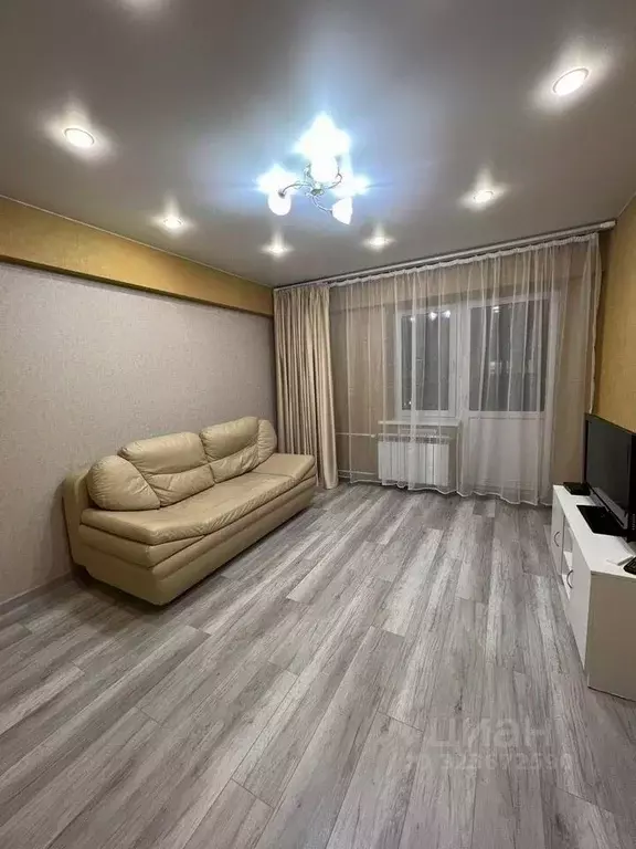 1-к кв. Иркутская область, Иркутск Братская ул., 7/8 (40.0 м) - Фото 1