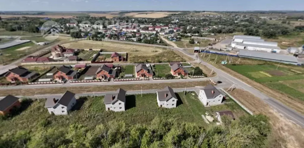 Участок в Чувашия, Цивильский муниципальный округ, с. Чурачики ул. ... - Фото 1