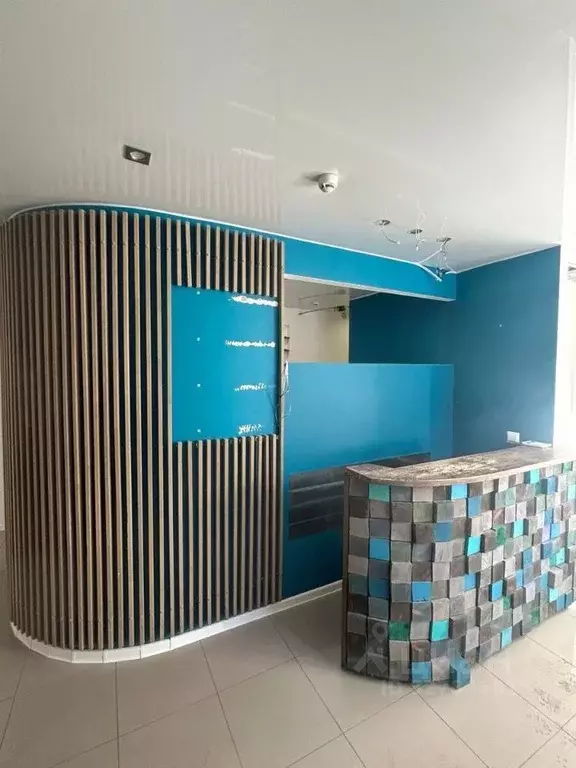 Торговая площадь в Санкт-Петербург ул. Уточкина, 6К1 (44 м) - Фото 1